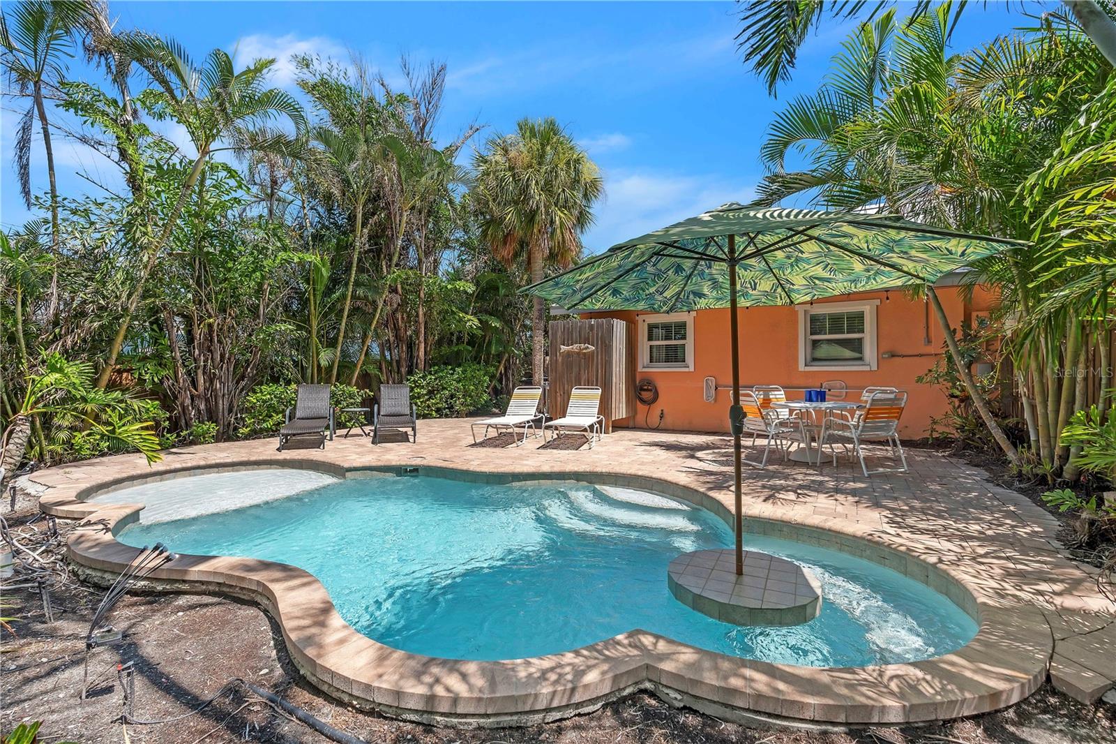 205 Peacock Lane, FL