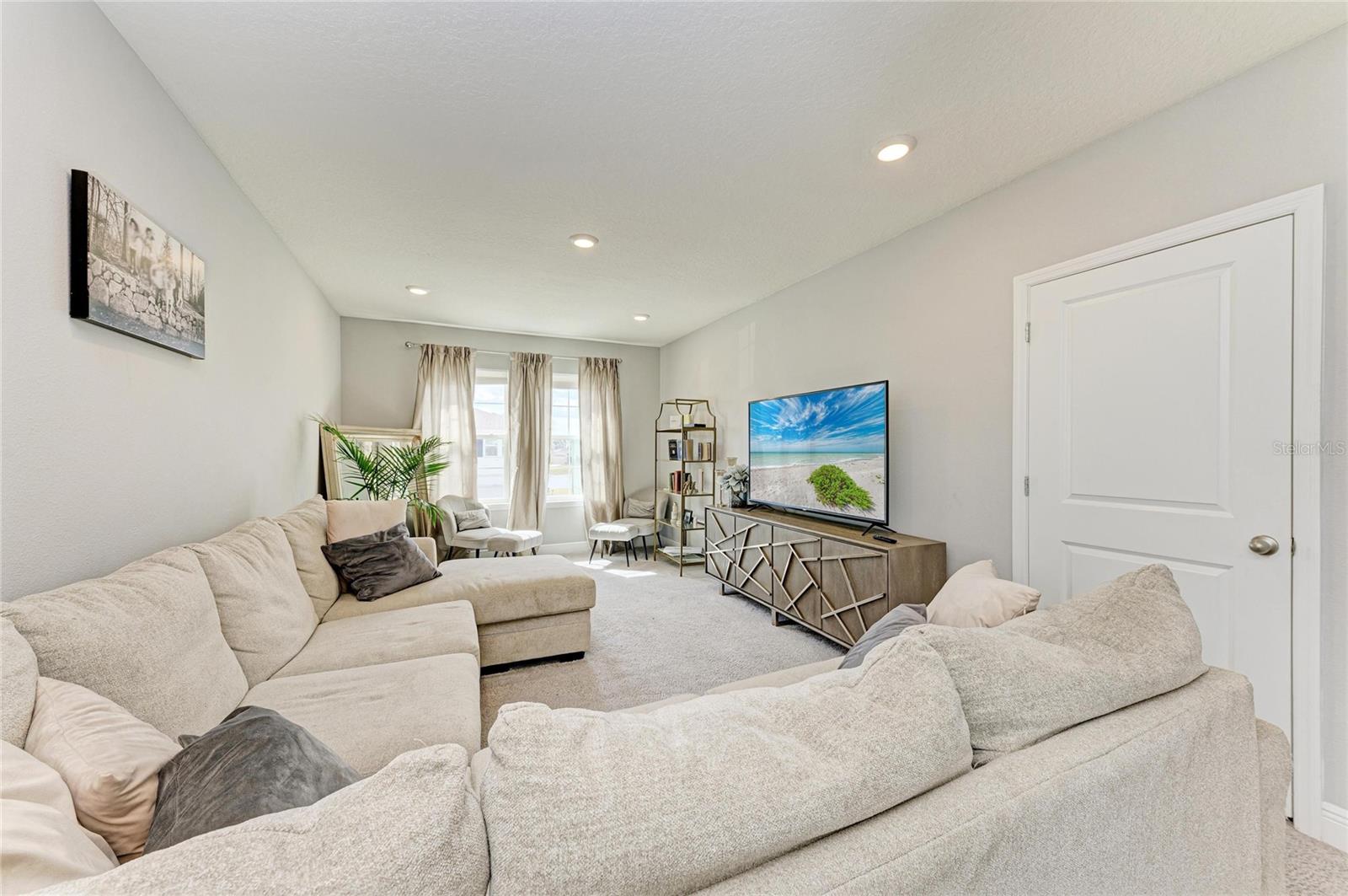 5238 Grove Mill Loop, FL