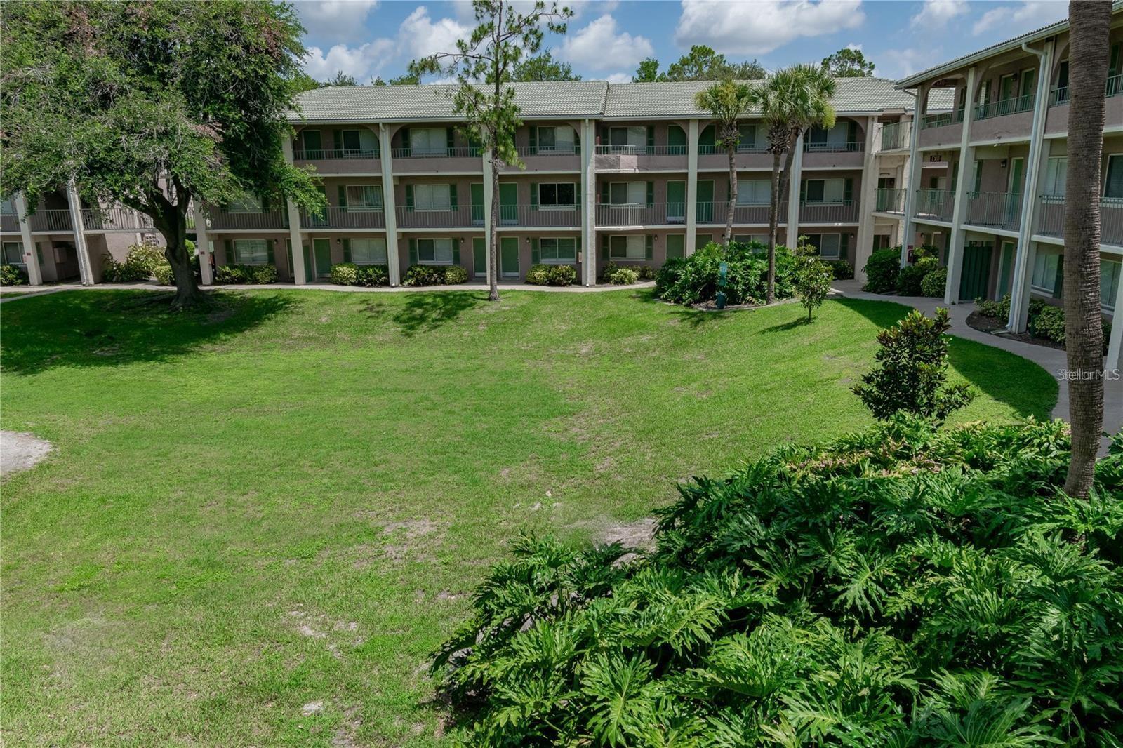 139 Oyster Bay Cir #200, FL
