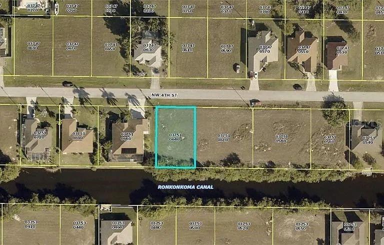 2042 4th Street, FL