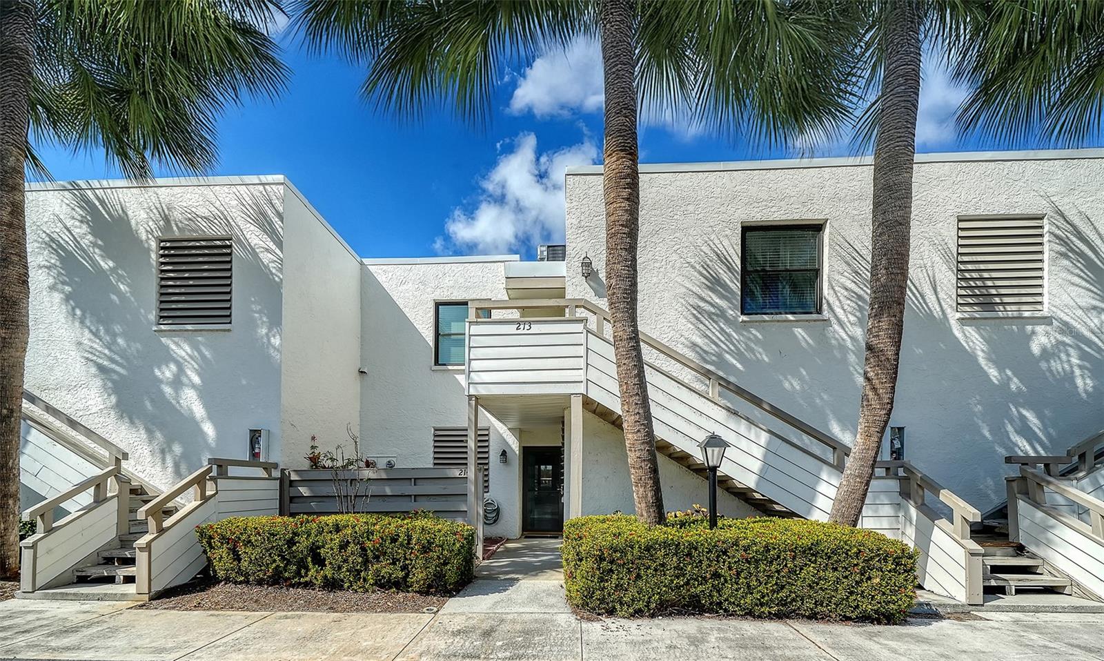 214 Lakewood Drive, FL