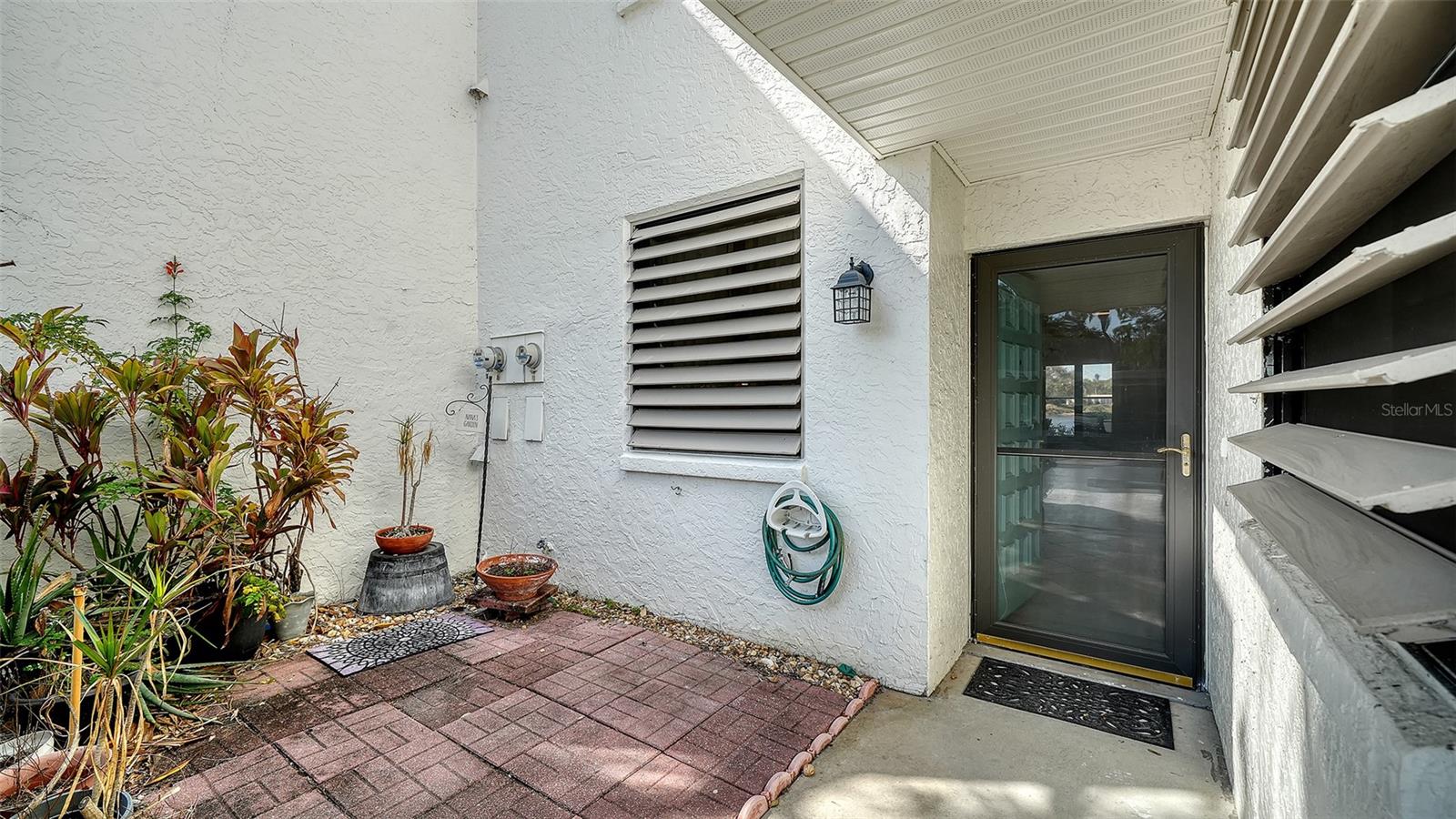 214 Lakewood Drive, FL