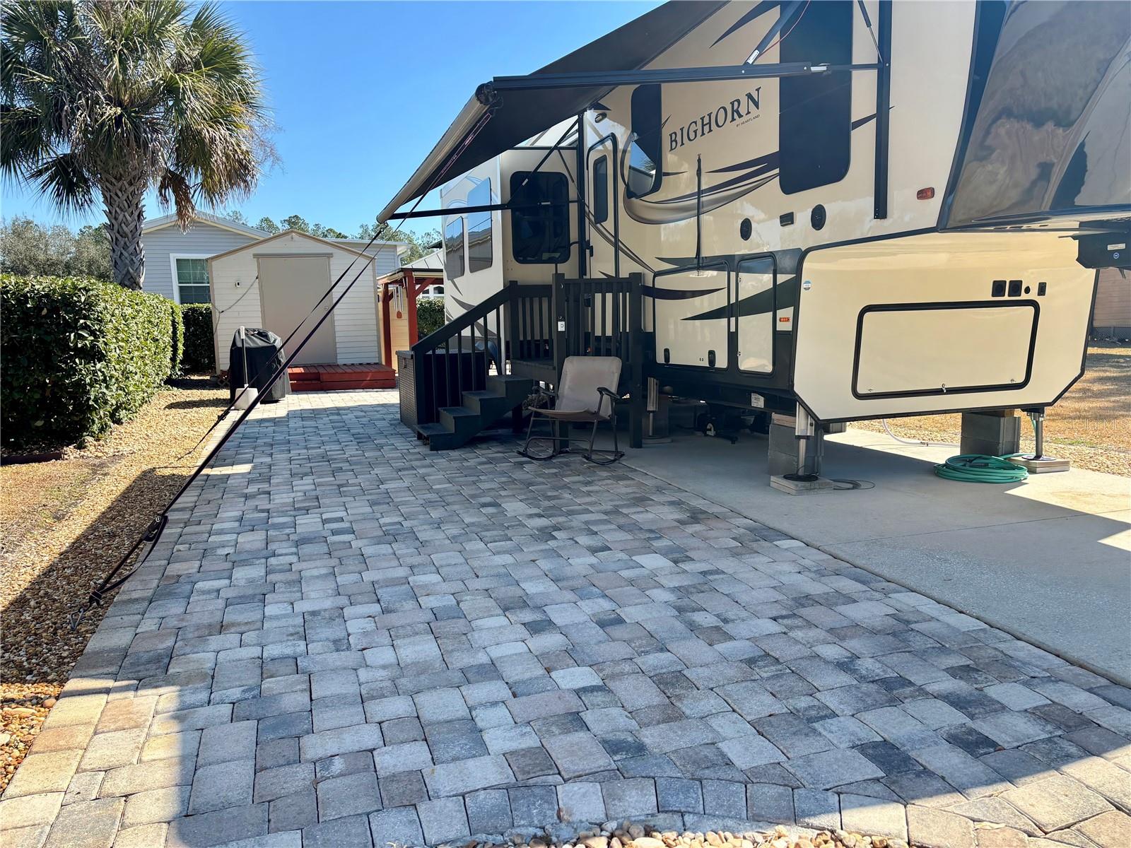 3047 Ne 102nd Avenue Rd, FL