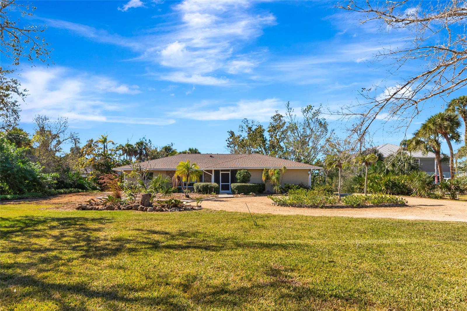 950 Oxford Drive, FL