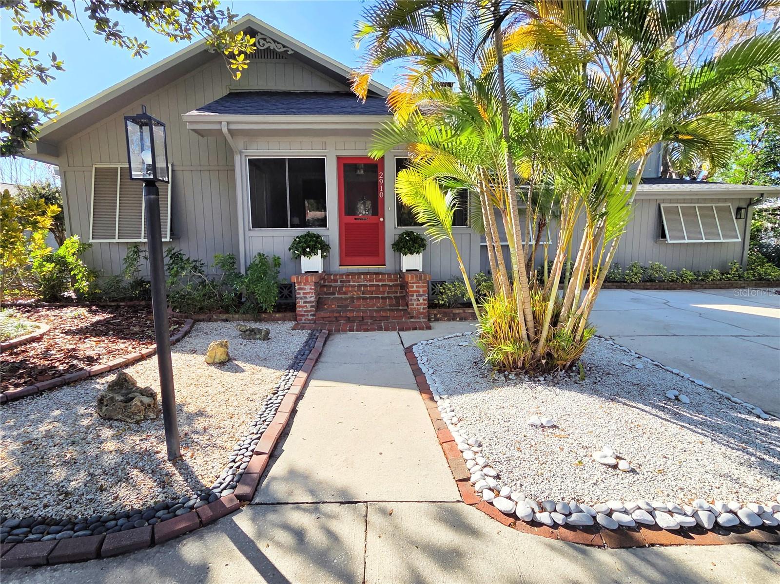 2910 11th Ave N, FL