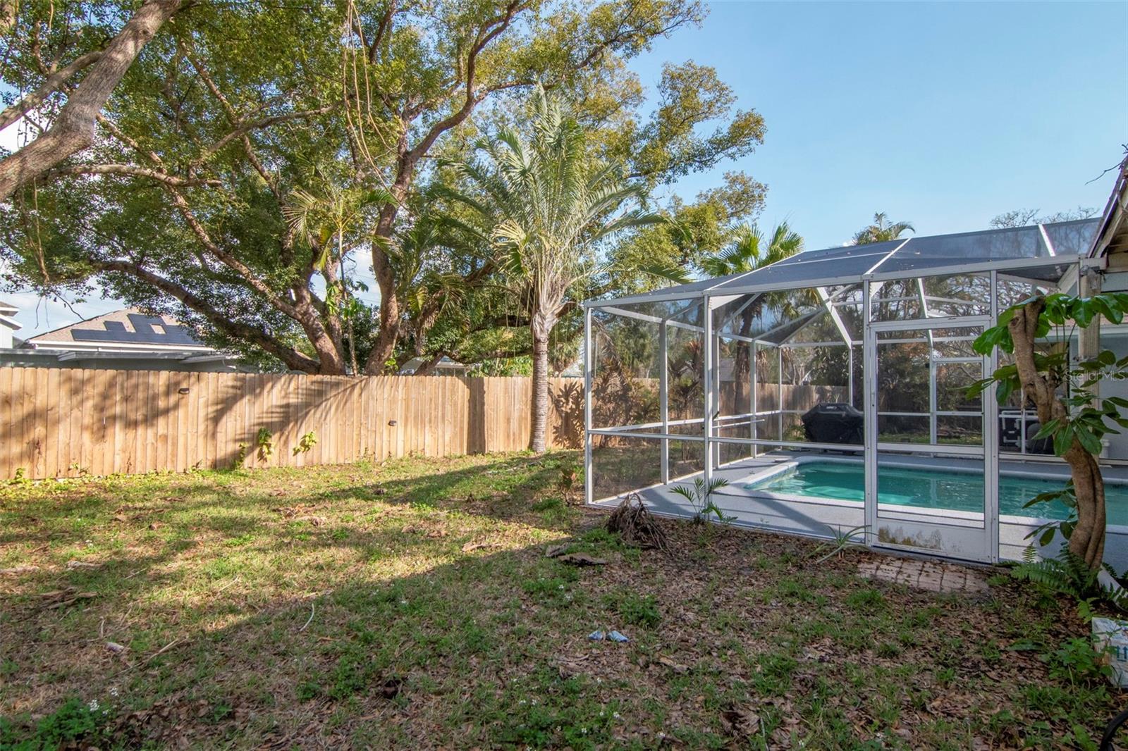 347 Country Club Drive, FL