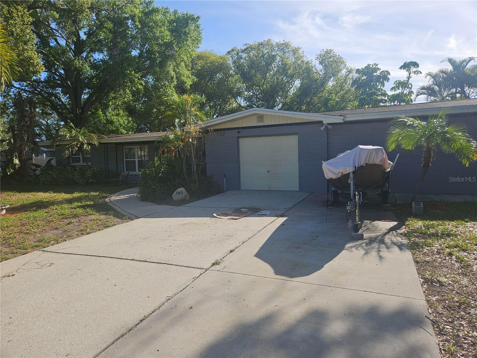 347 Country Club Drive, FL