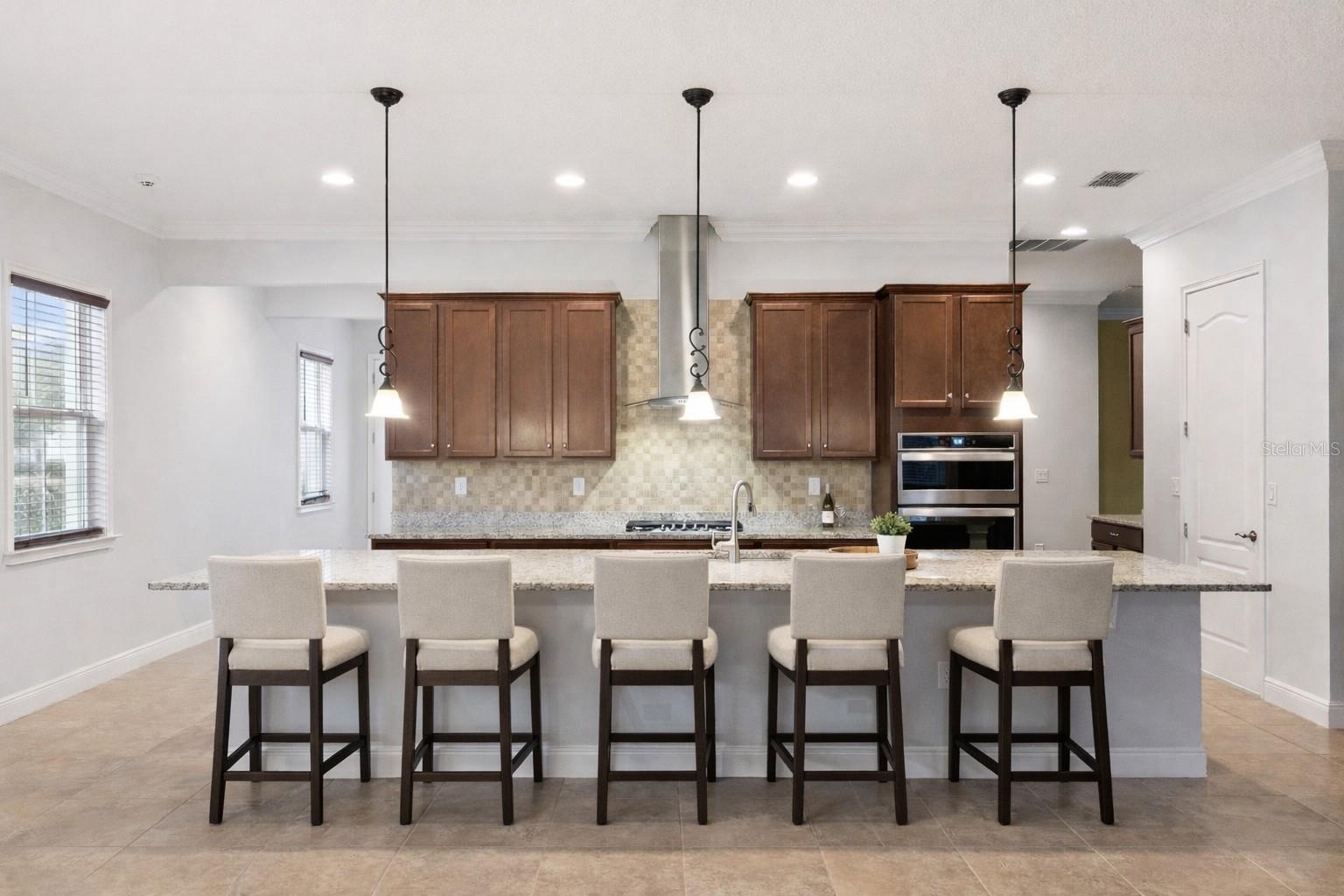 5043 Vantage Court, FL