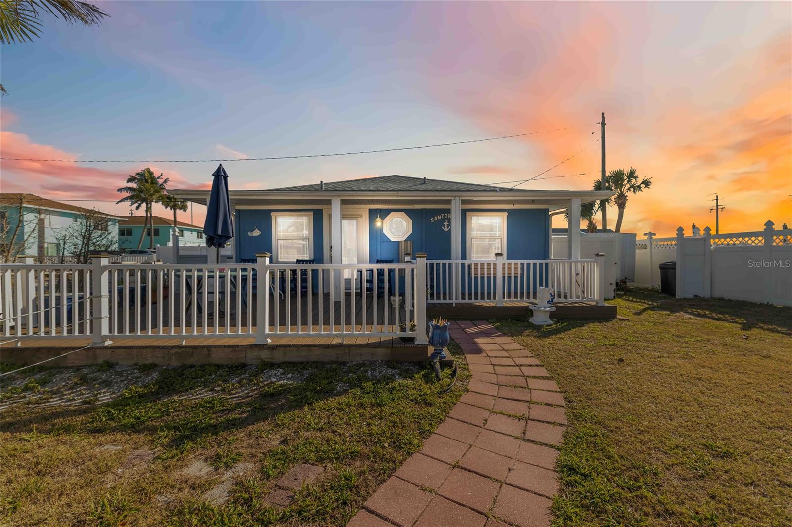 111 9th St N, FL