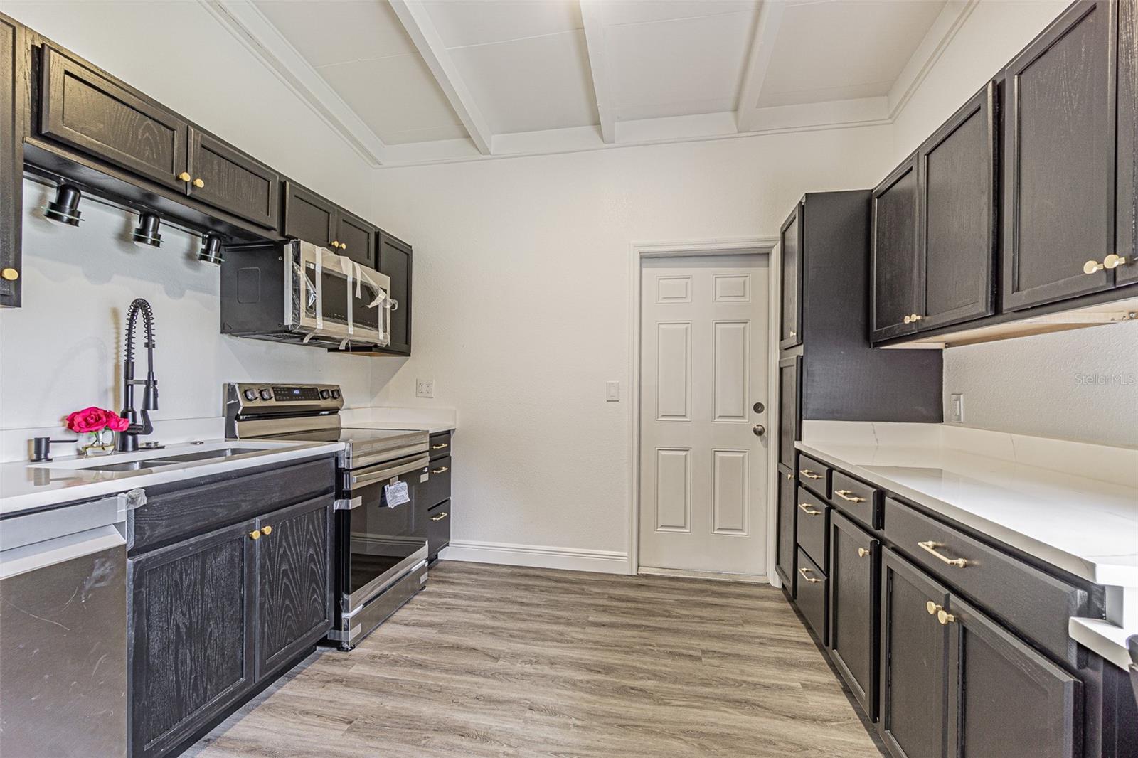 416 Country Club Drive, FL