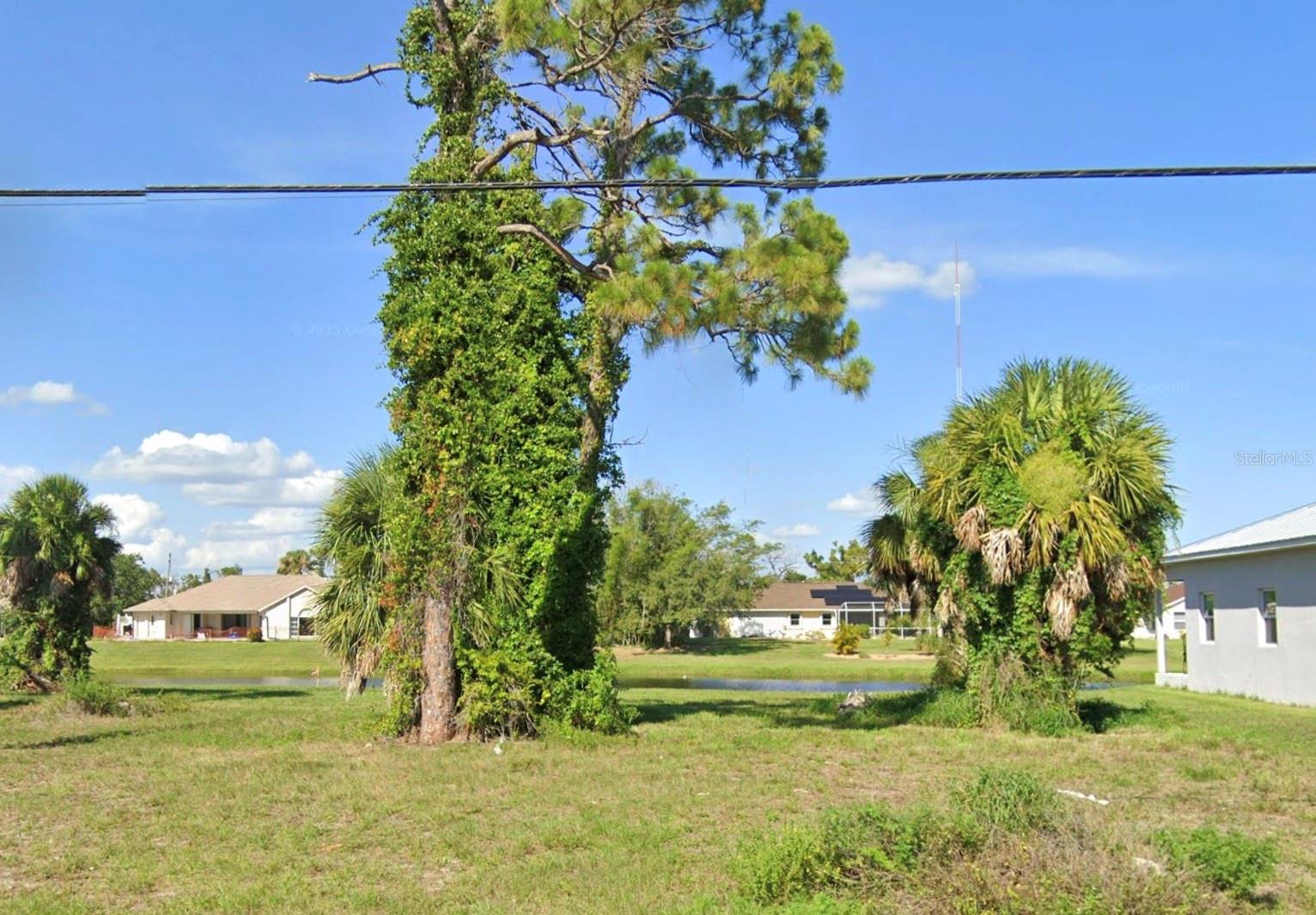 835 Rotonda Cir, FL