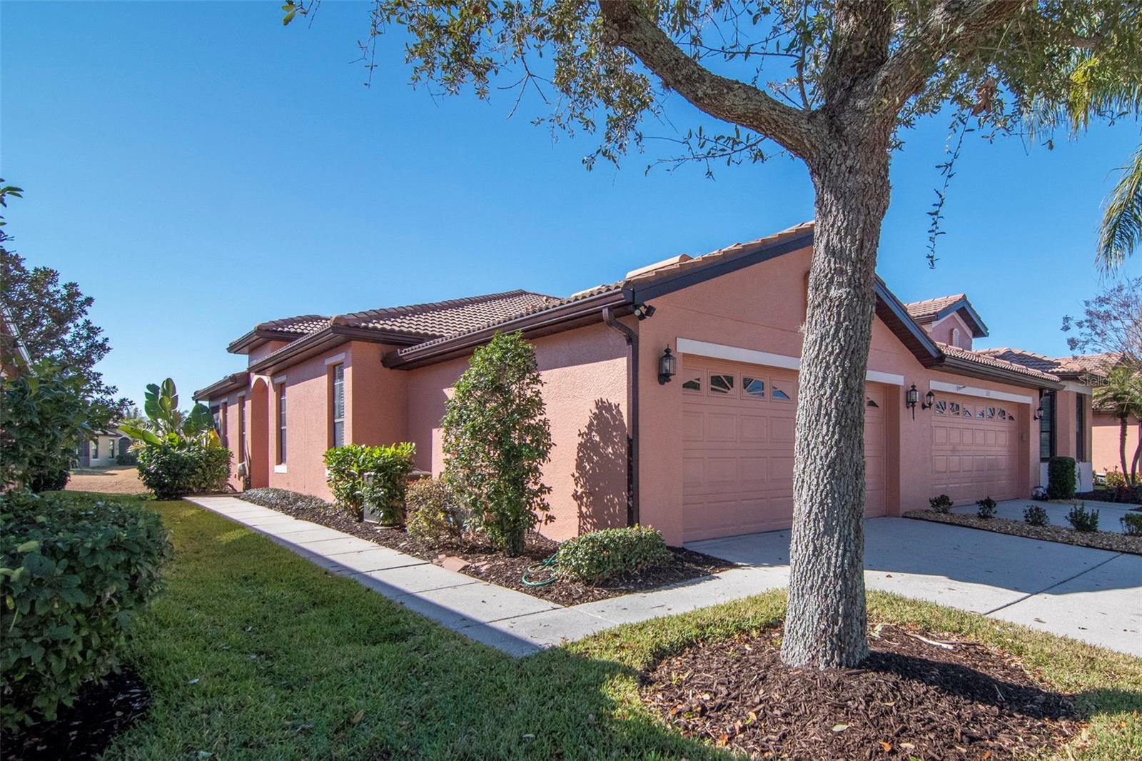 125 Shell Falls Drive, FL