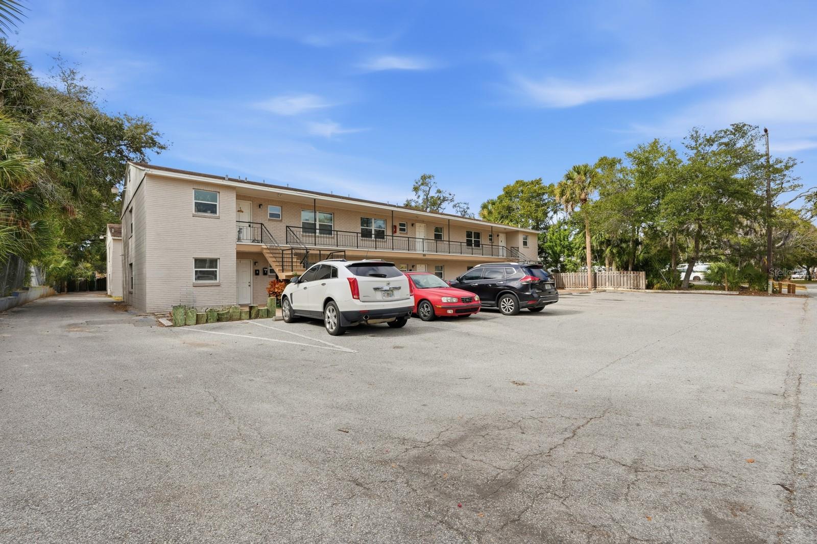805 Louisville Street, FL