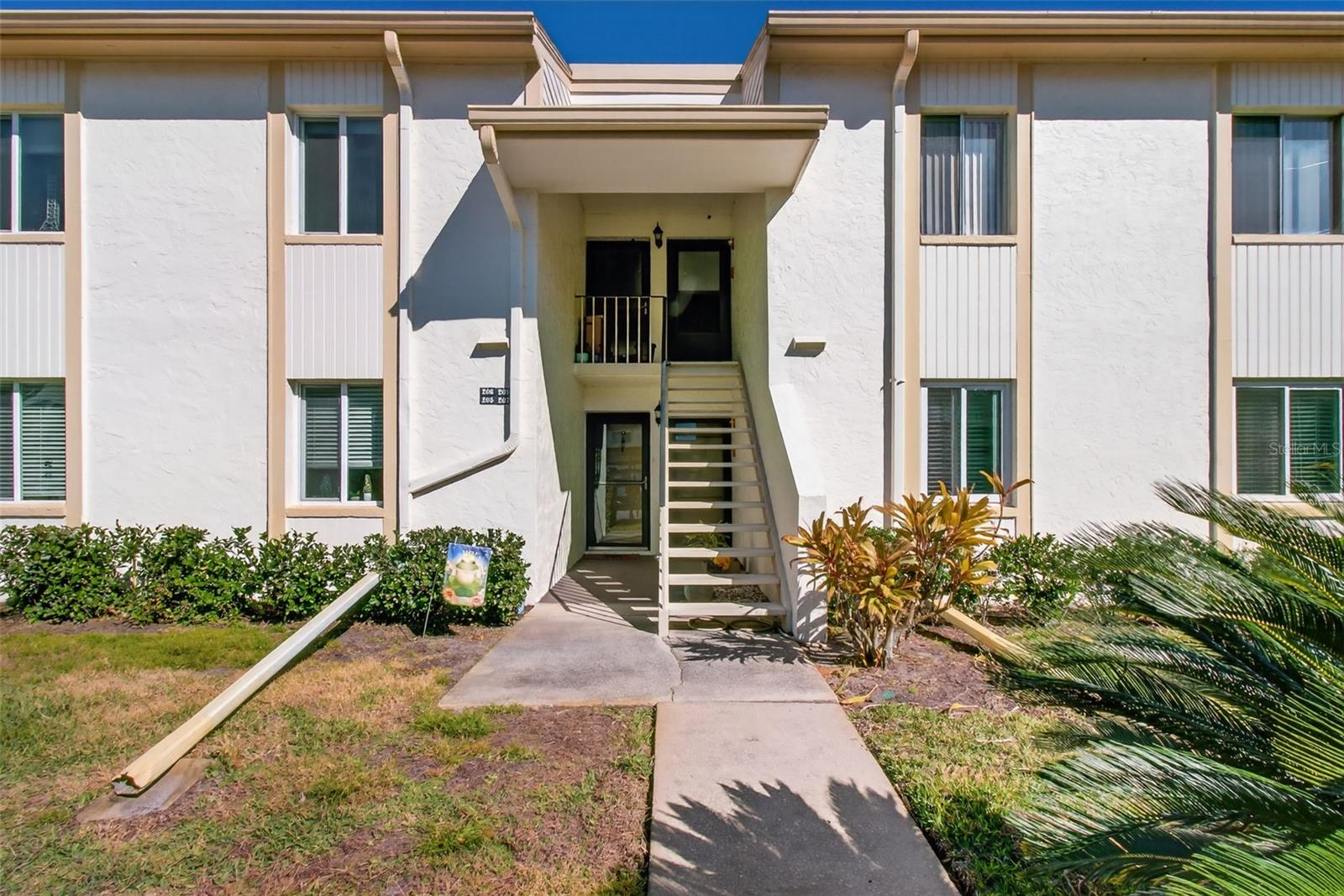 208 Cypress Court, FL