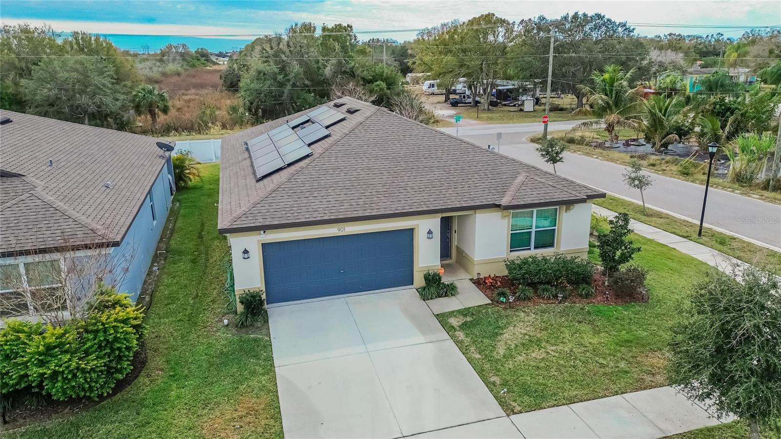 901 Golden Shiner Avenue, FL