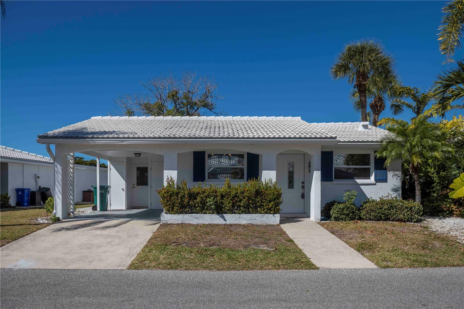 563 Spanish Drive, FL