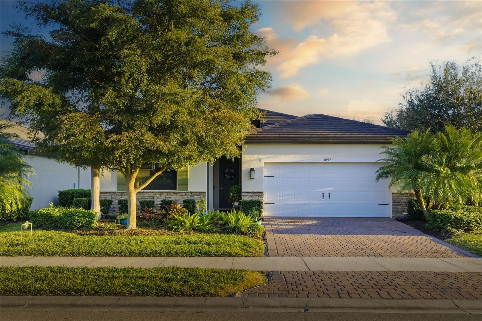11937 Blazing Star Dr, FL