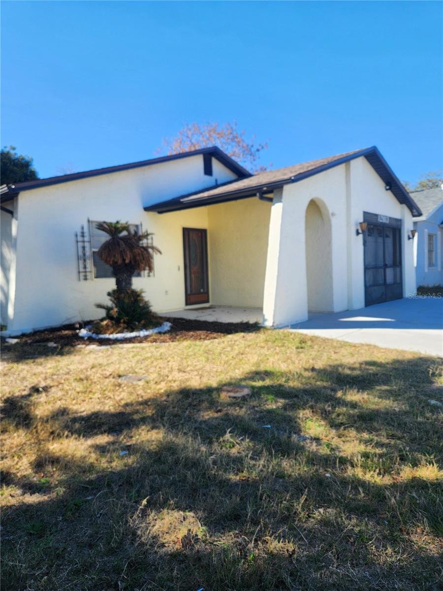 12813 Kellywood Circle, FL