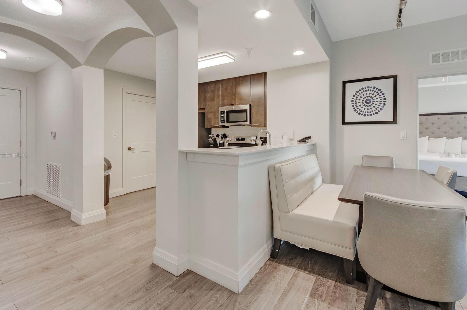 14501 Grove Resort Avenue, FL