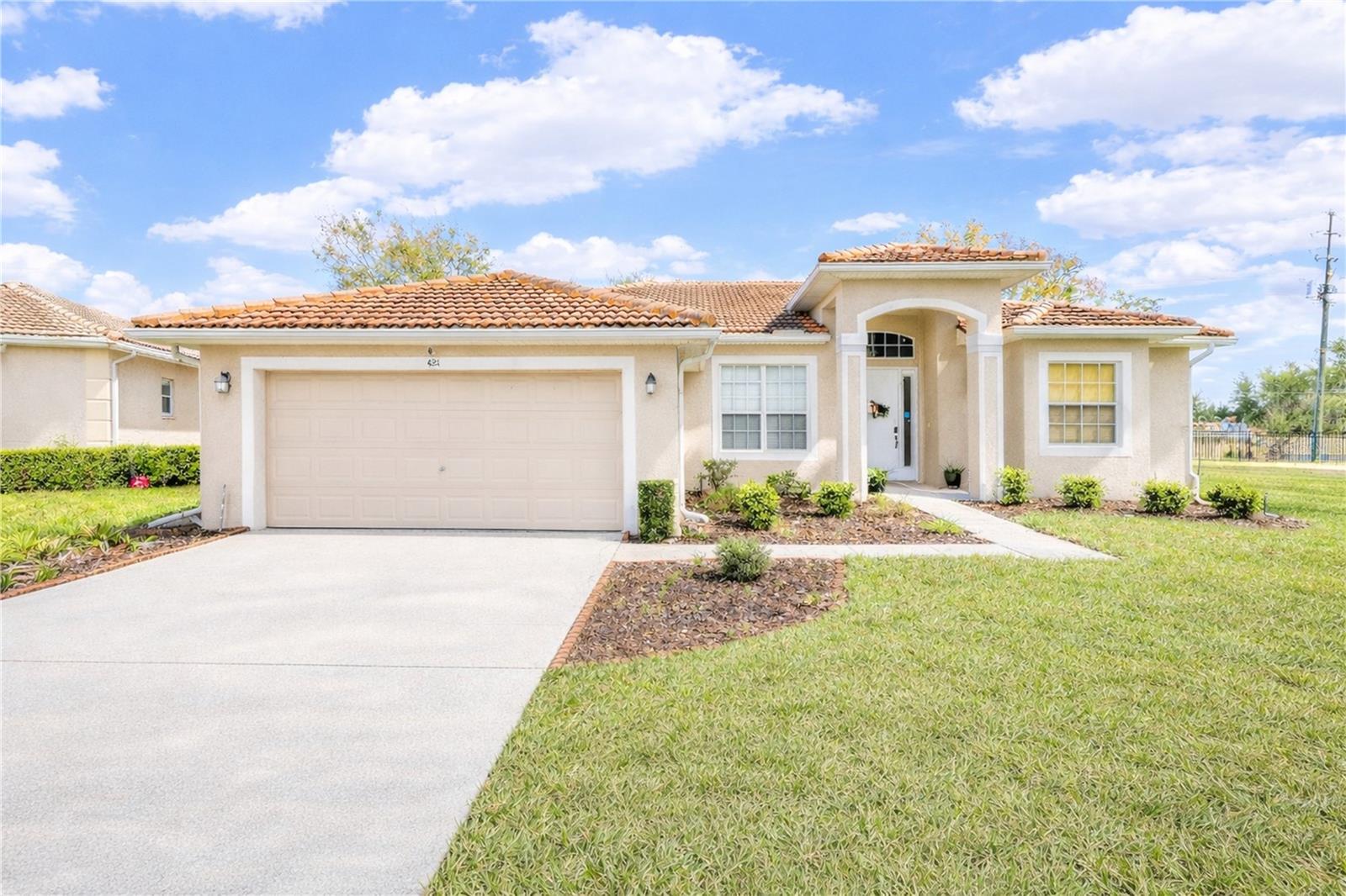 421 Bay Leaf Dr, FL