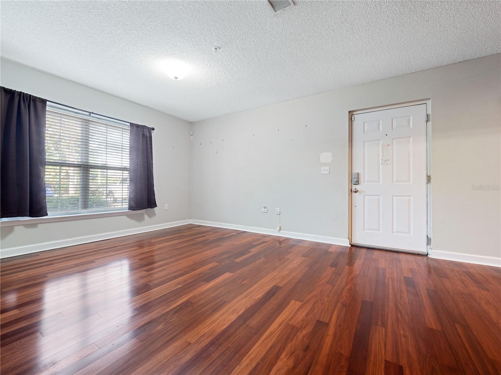 2077 Dixie Belle Drive, FL