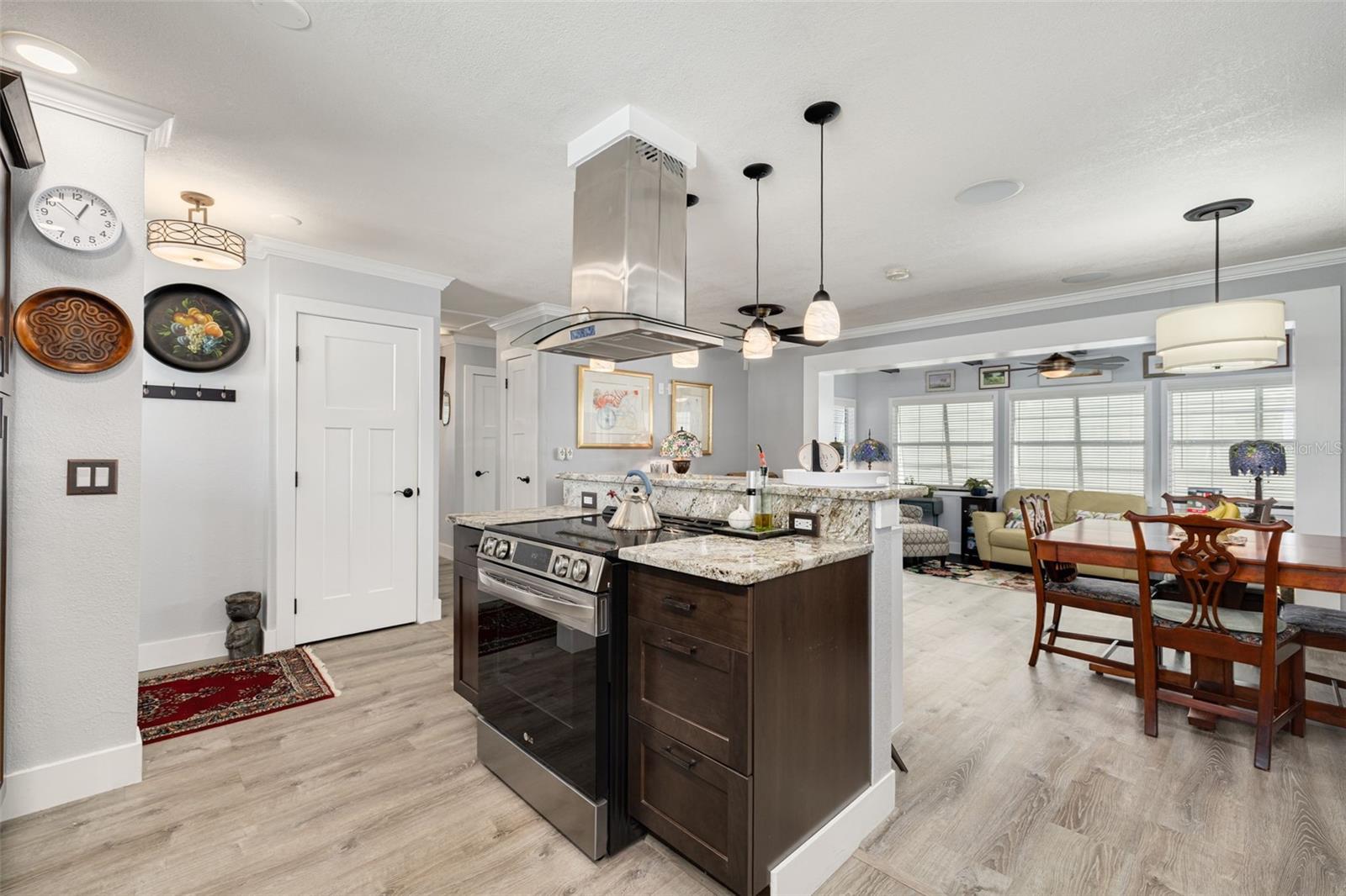 6012 Tangerine Avenue, FL