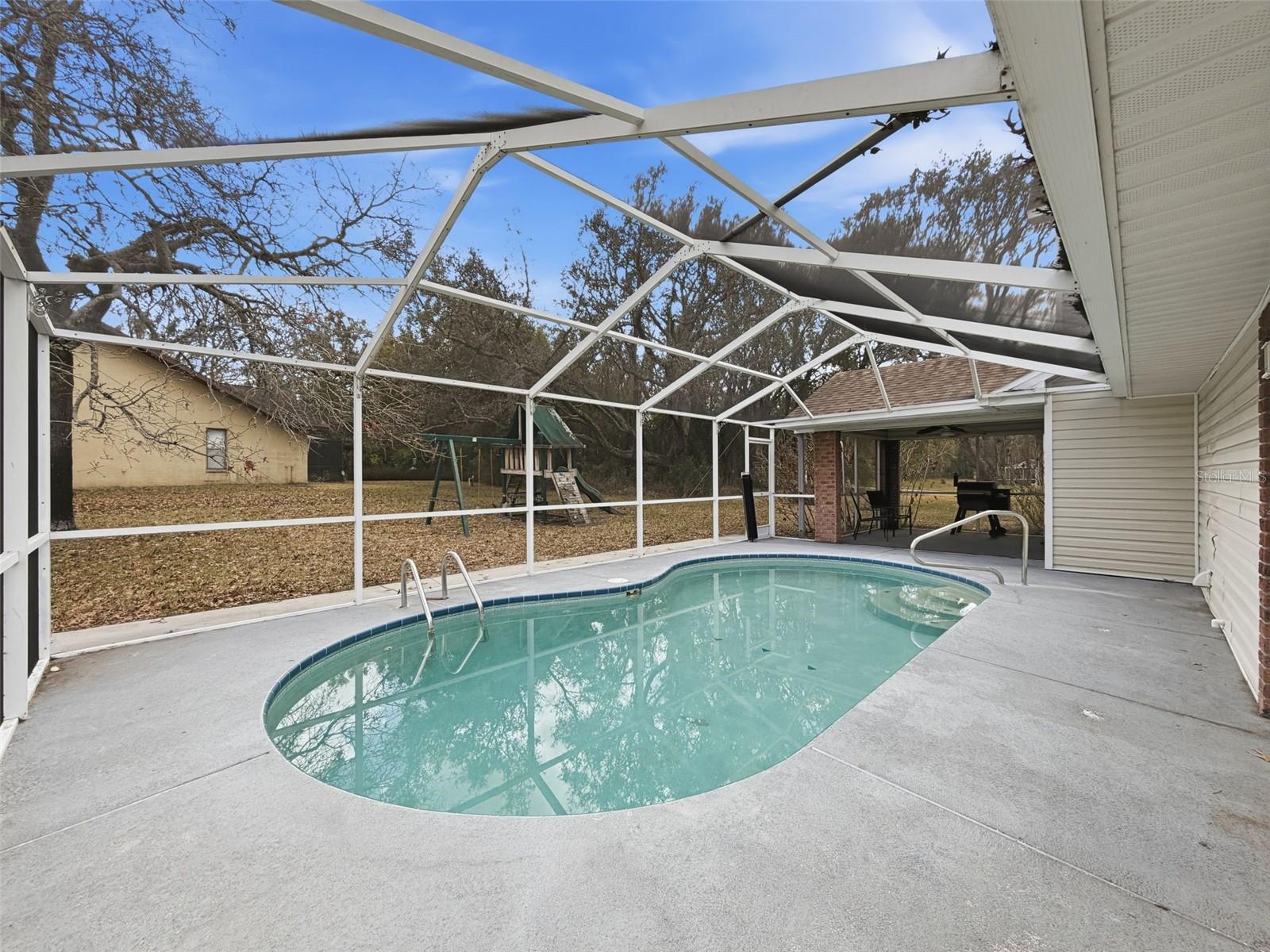 132 Forest Wood Court, FL