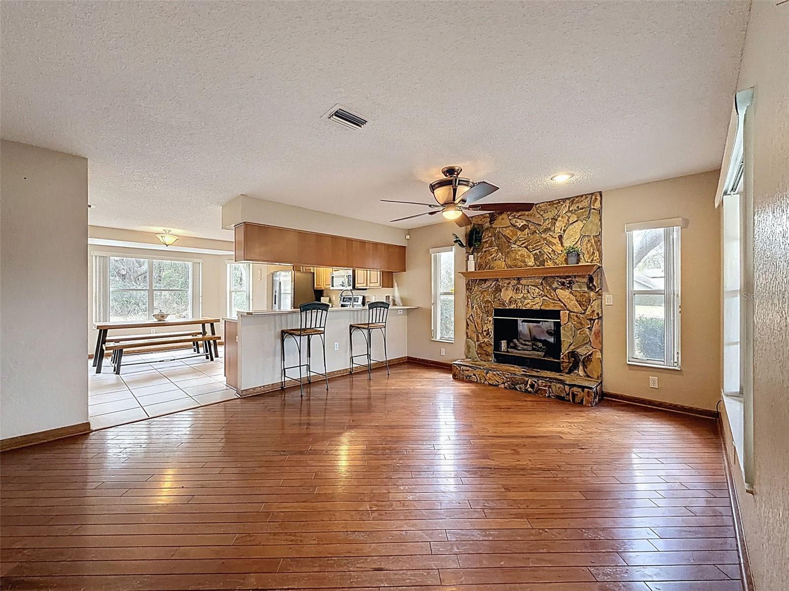 132 Forest Wood Court, FL