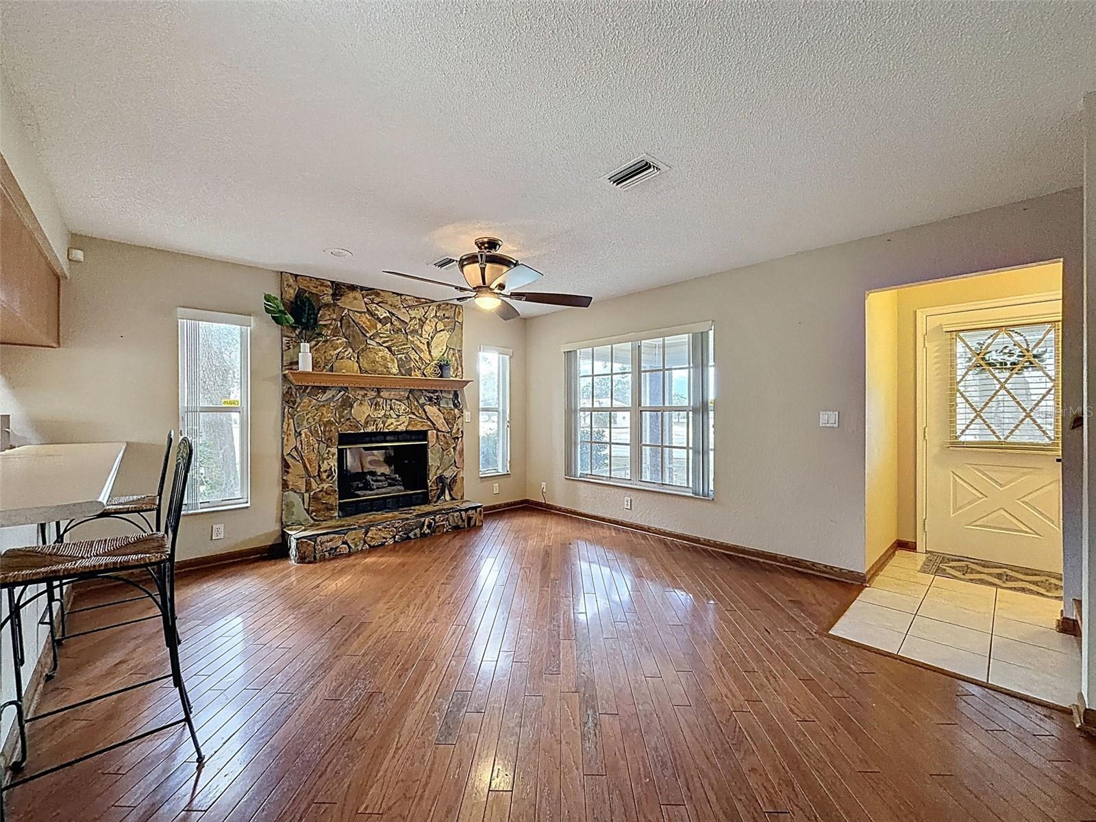 132 Forest Wood Court, FL