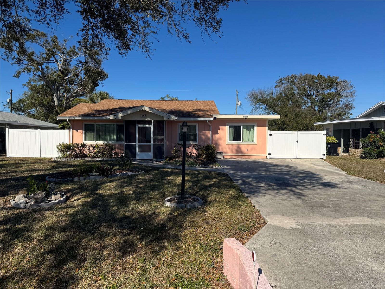 733 Laurel Avenue, FL