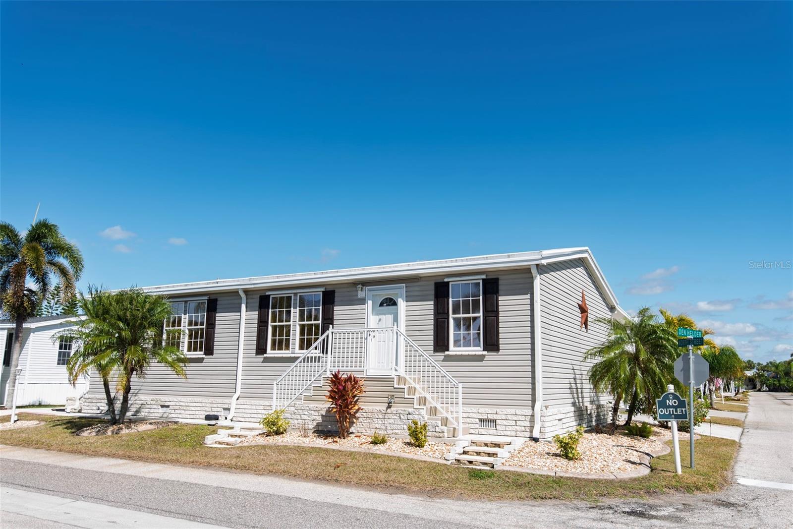 1 Den Helder Avenue, FL