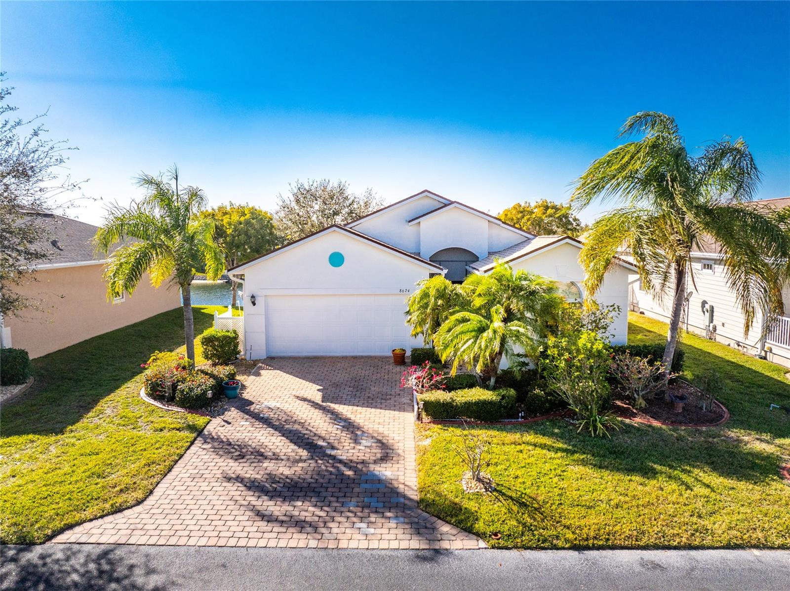 8624 Lake Front Court, FL