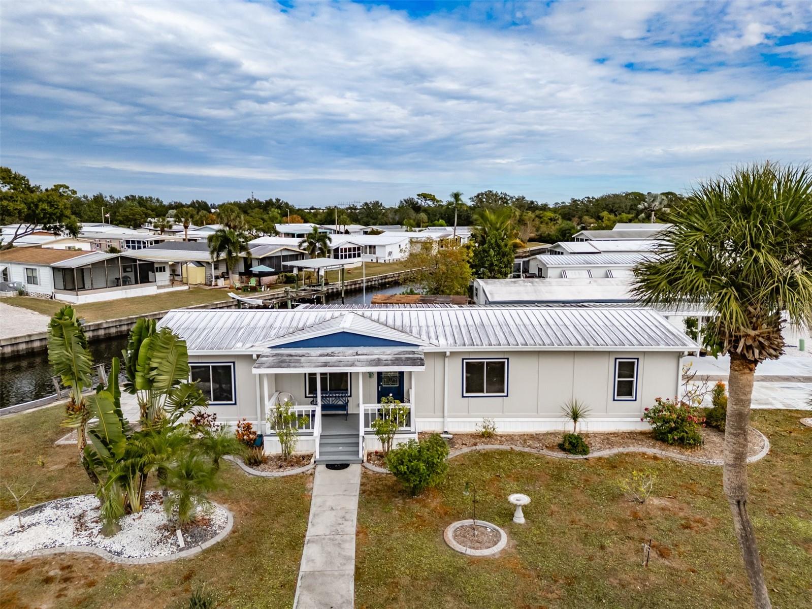 143 Saint Annes Cir, FL