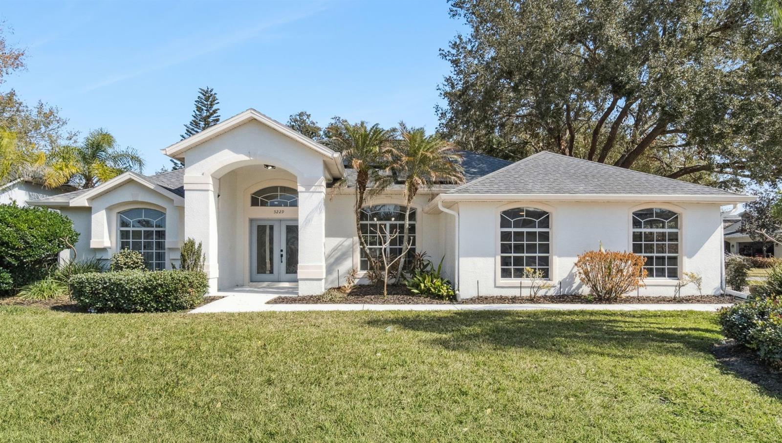 5229 Hammock Cir, FL