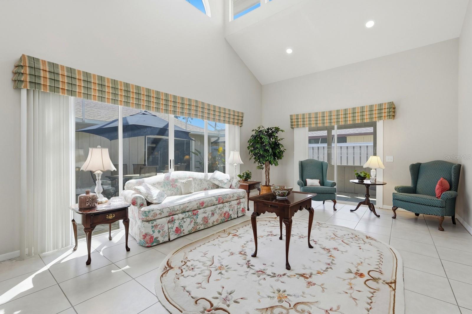 38 Treetop Circle, FL
