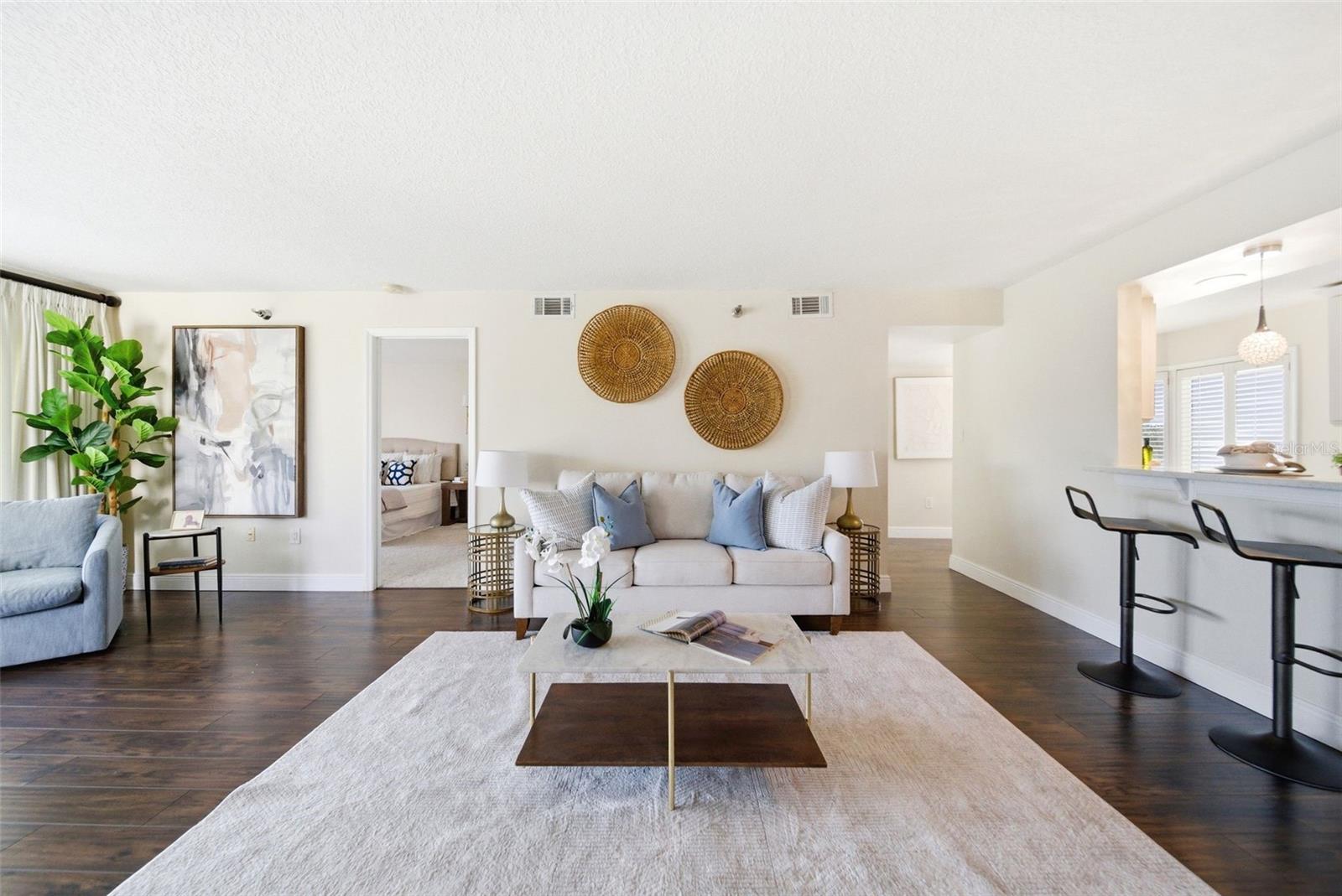 204 Quayside Circle, FL