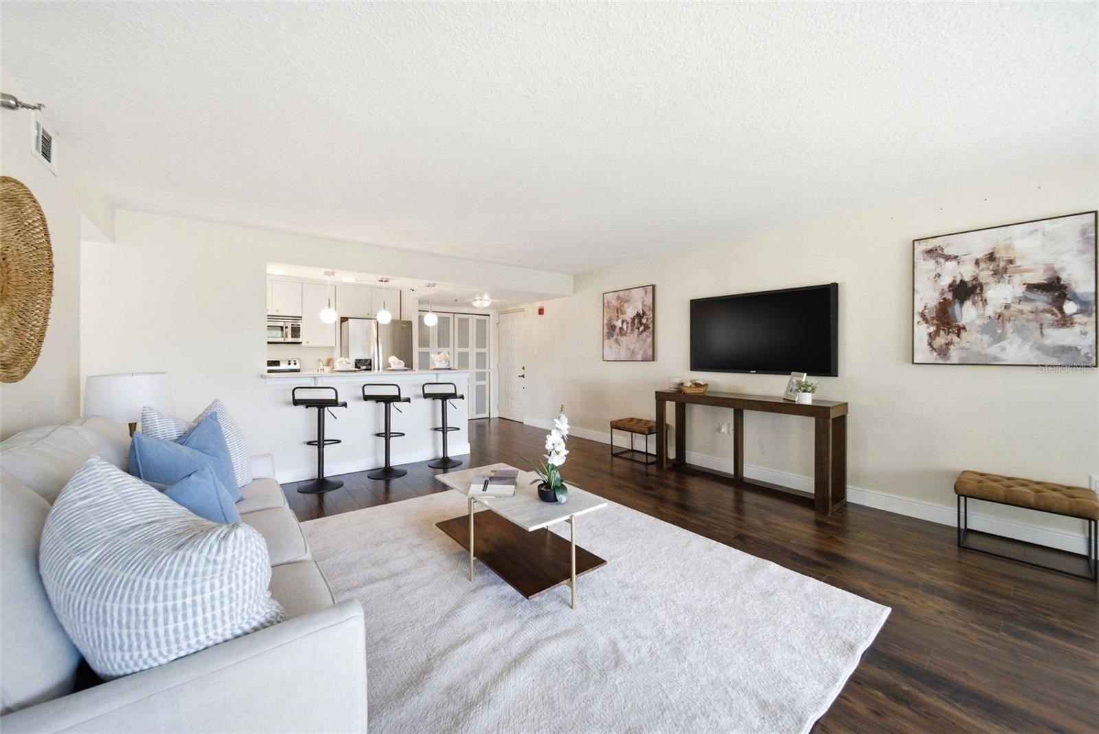 204 Quayside Circle, FL
