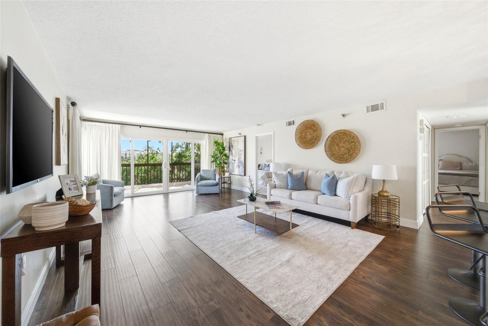 204 Quayside Circle, FL