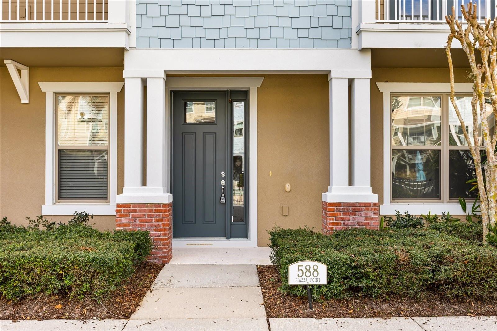 588 Piazza Point, FL