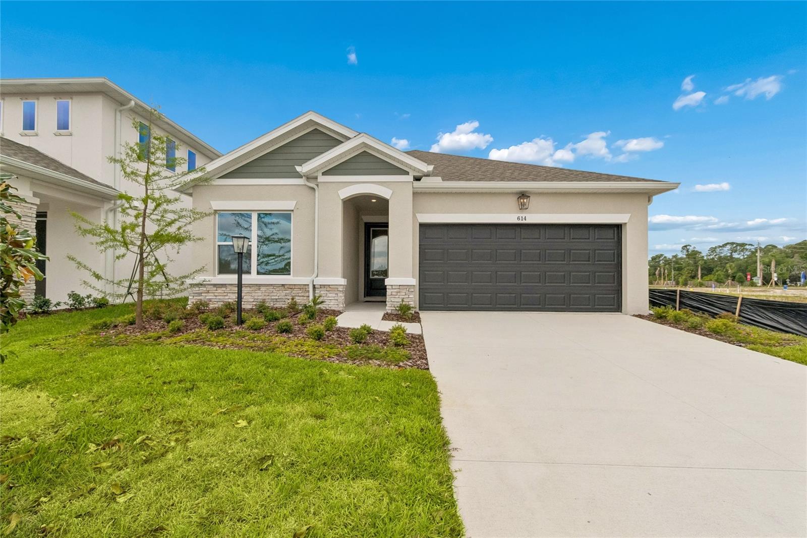 614 Kingswood Ct, FL