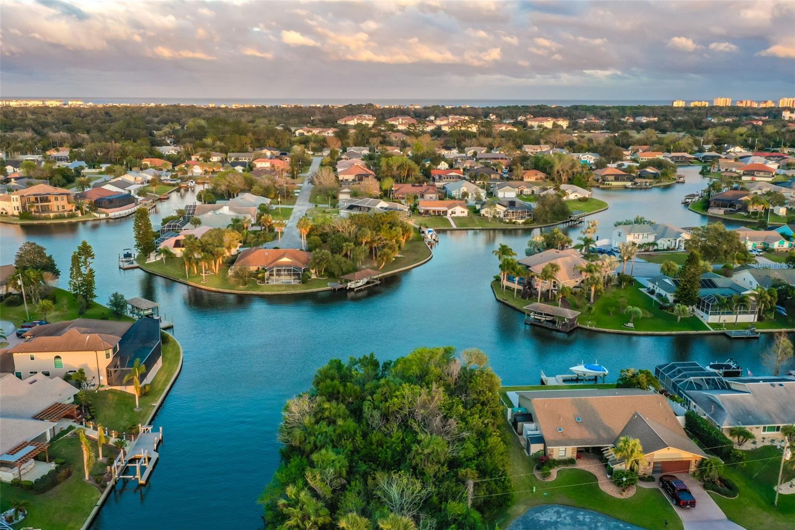 44 Cloverdale Court, FL