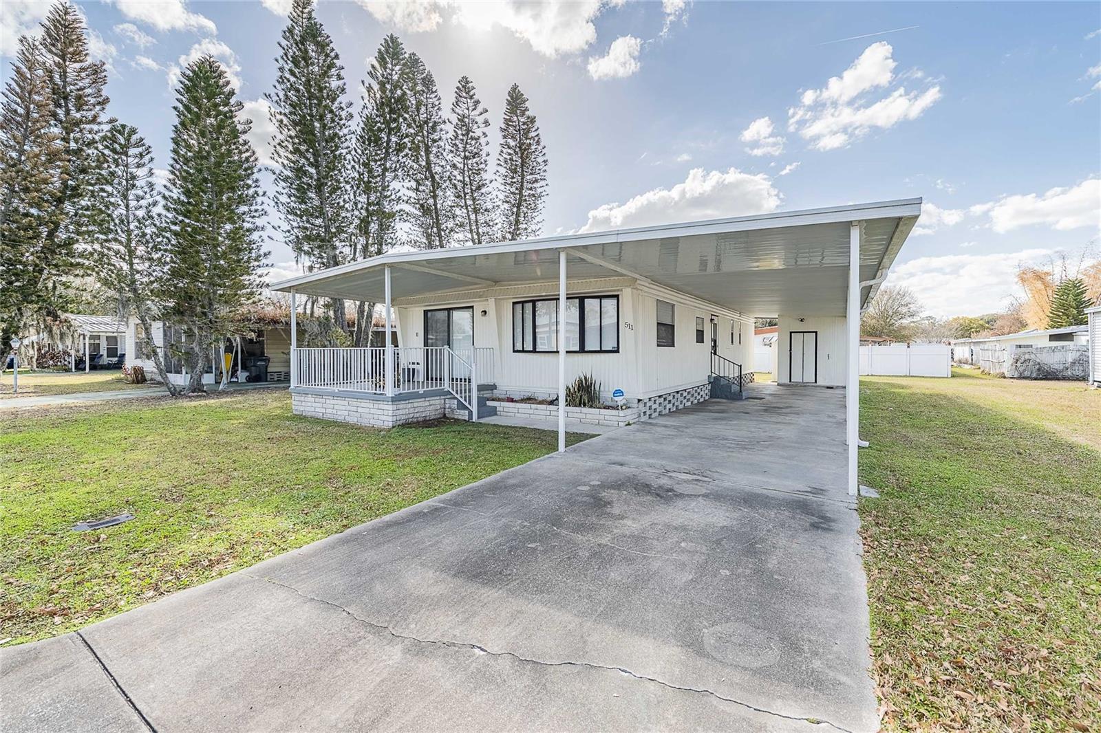 511 Lazy Lake Drive, FL