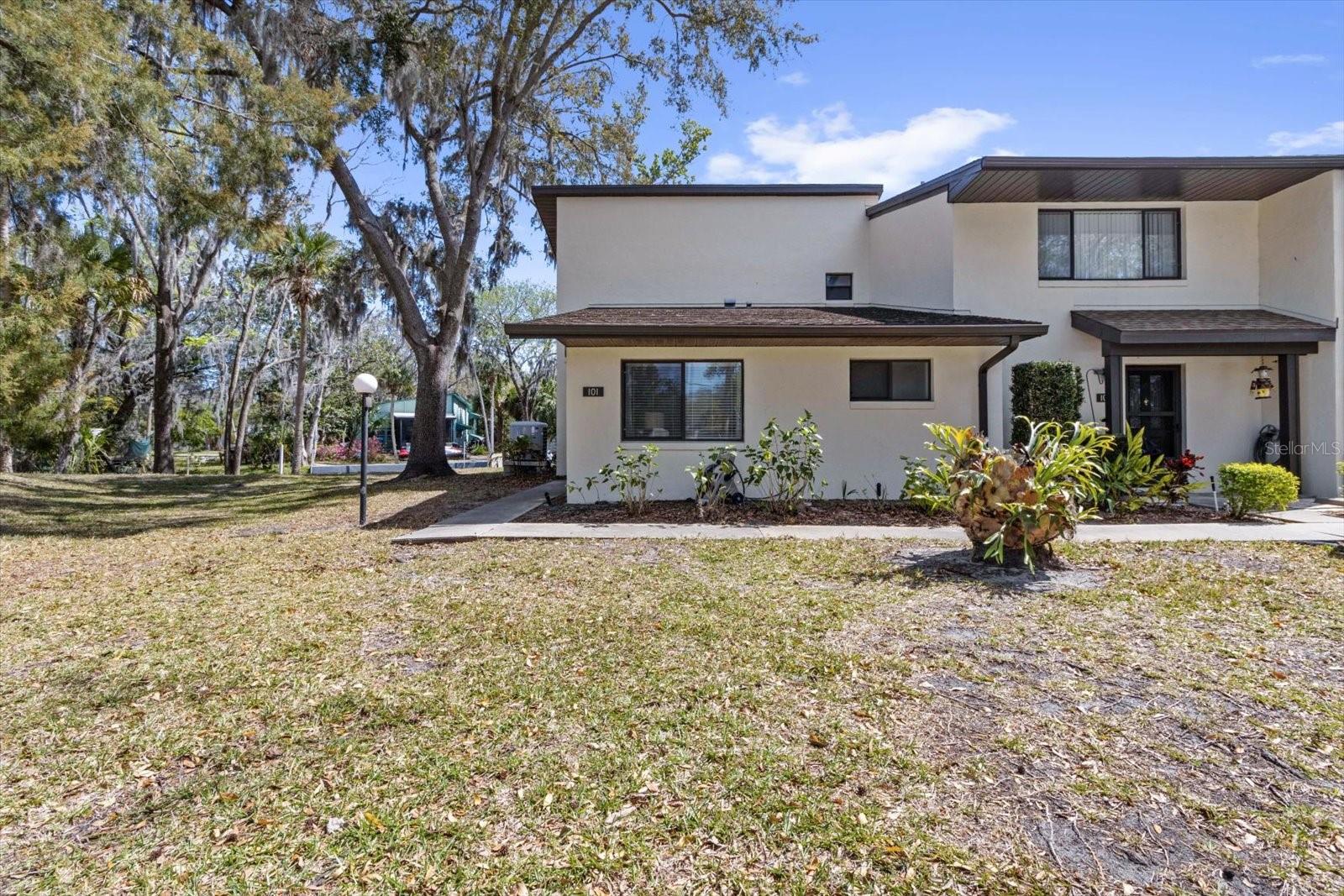 1637 Paradise Circle, FL