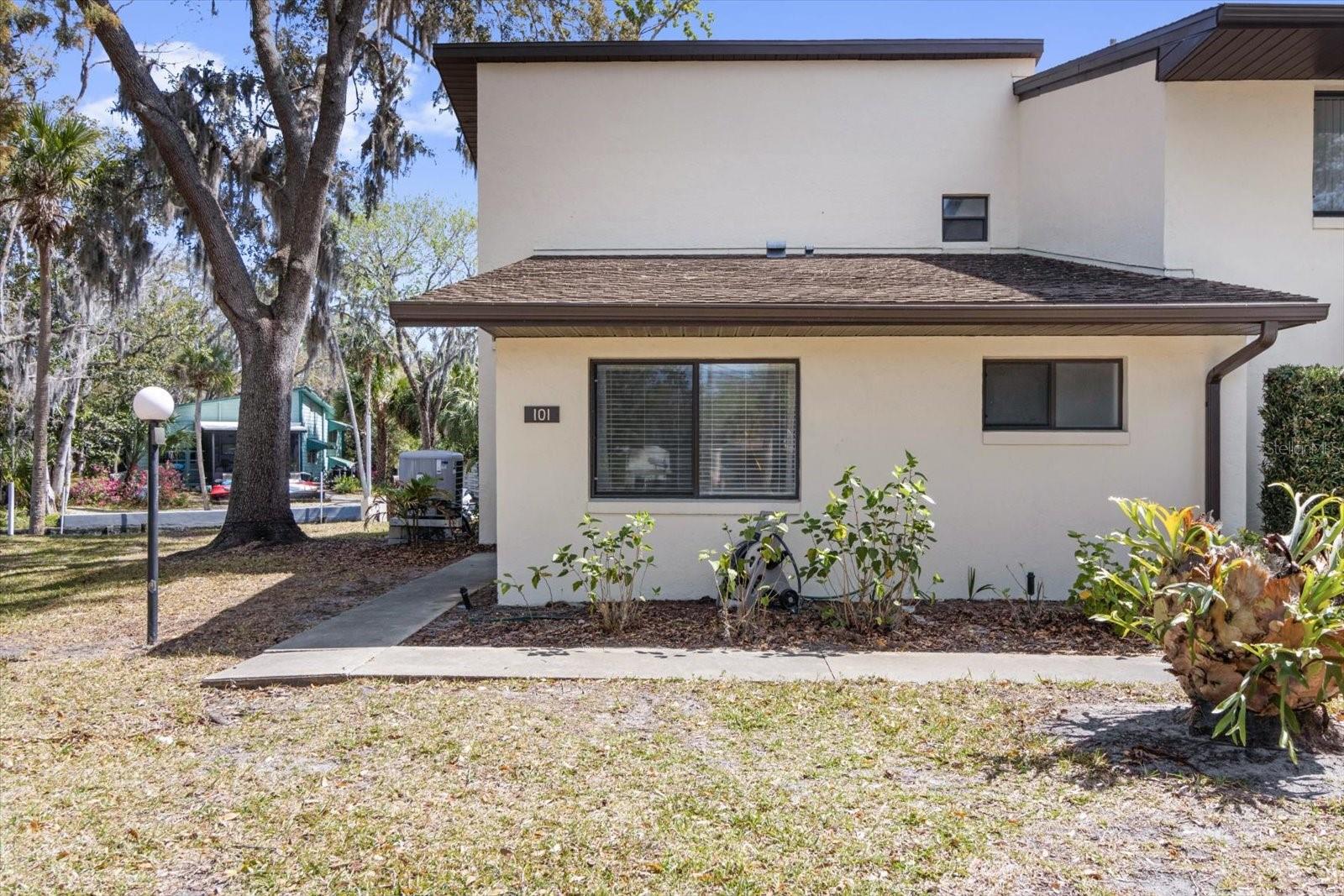 1637 Paradise Circle, FL