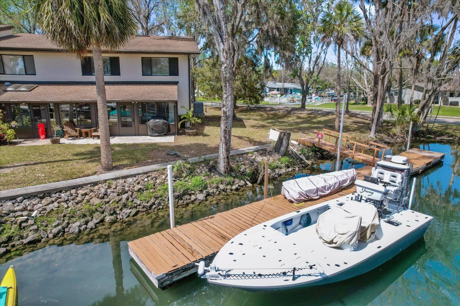 1637 Paradise Circle, FL