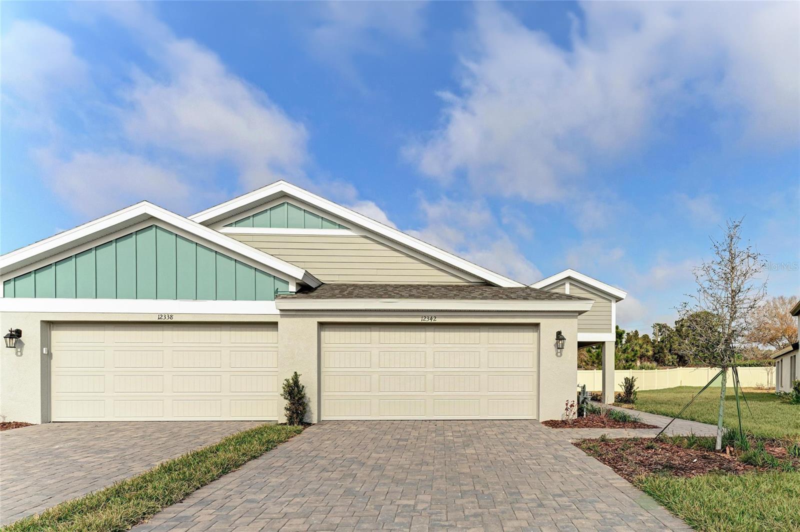 12342 Oak  Hill Way, FL