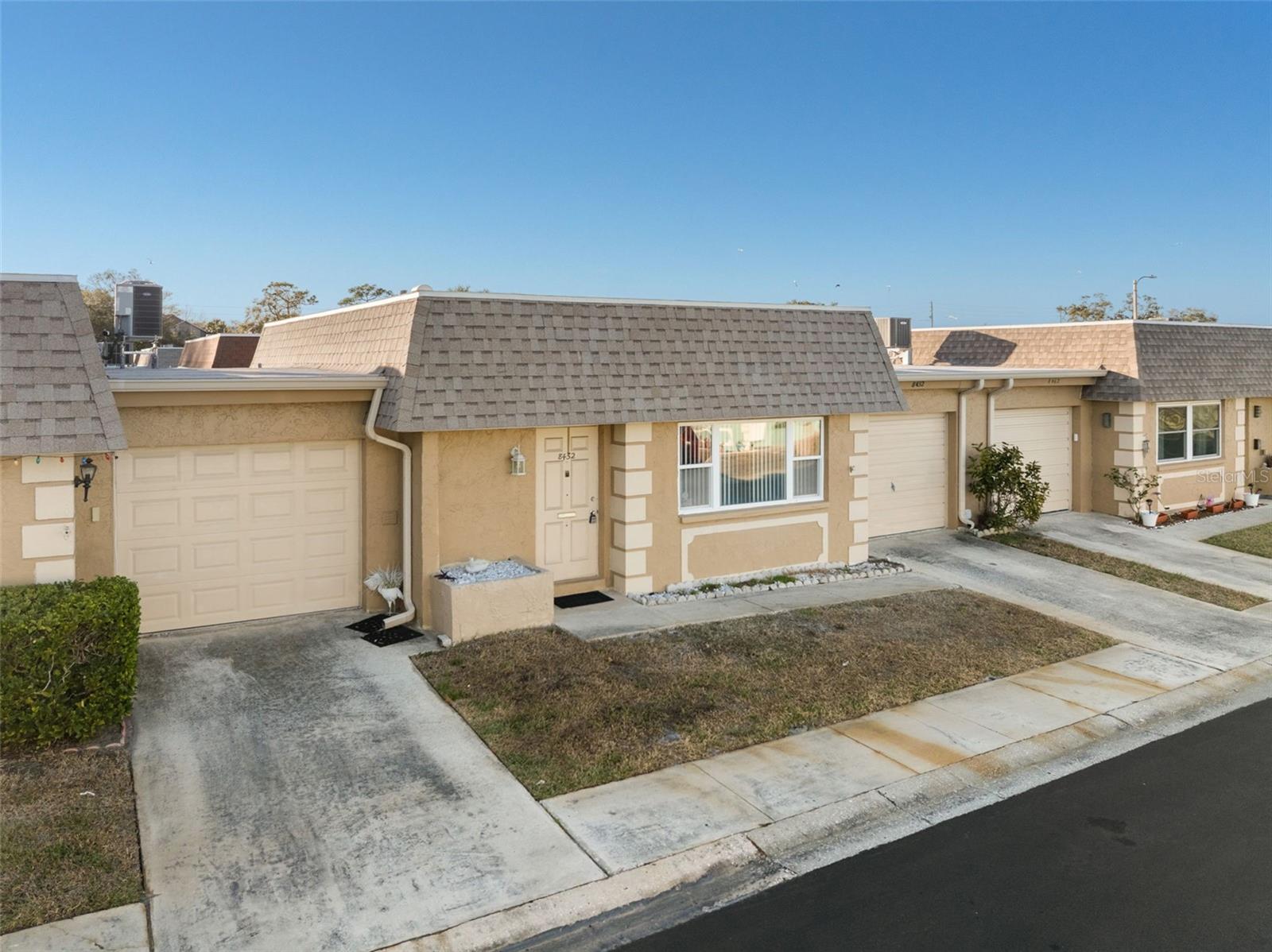 8452 Phillip N #8452, FL