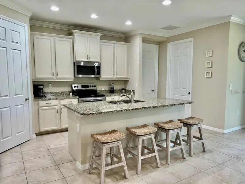 255 Maraviya Blvd, FL