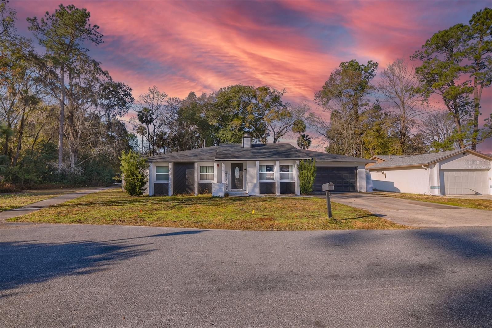 872 Falkirk Dr, FL