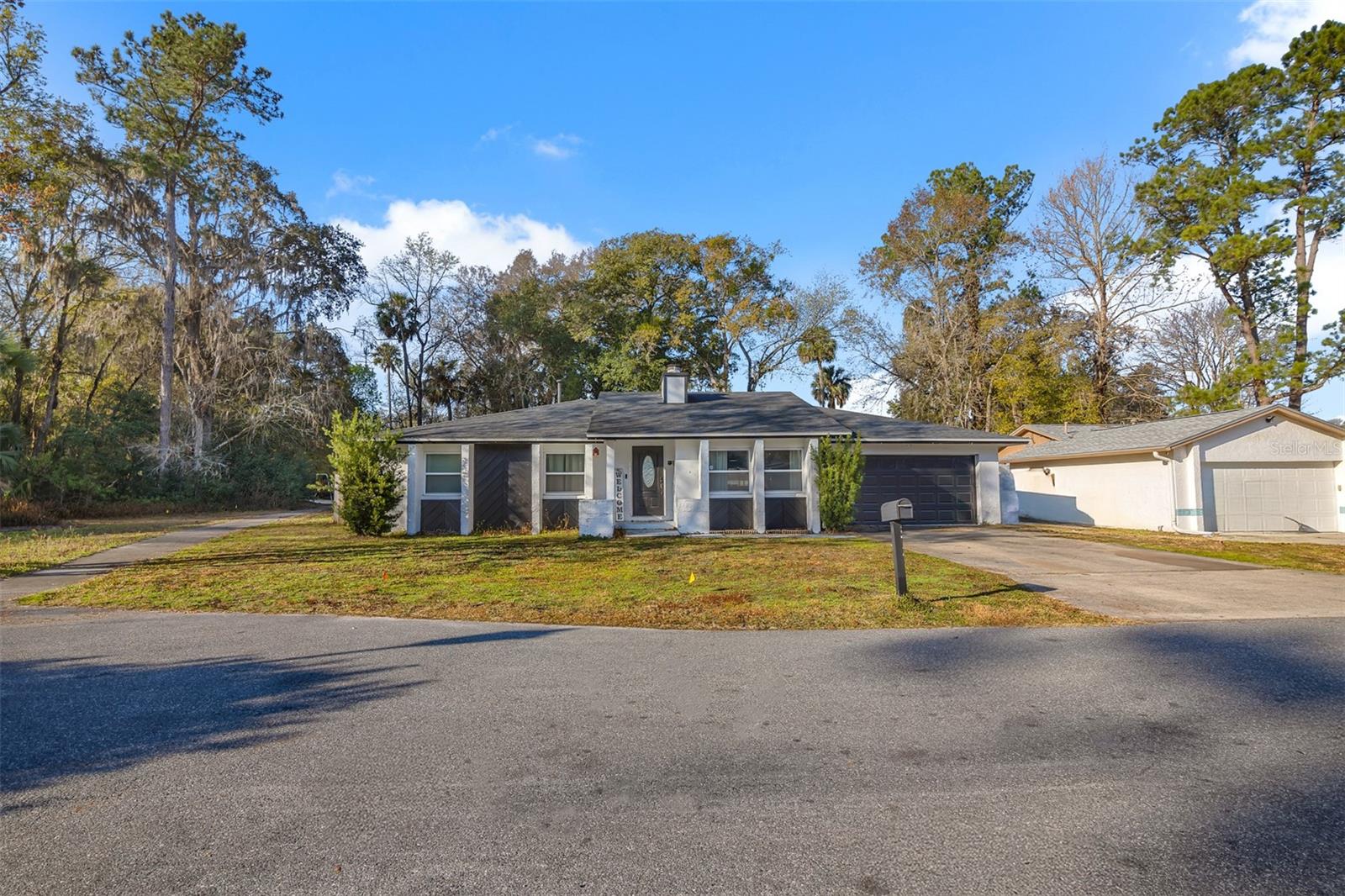 872 Falkirk Drive, FL